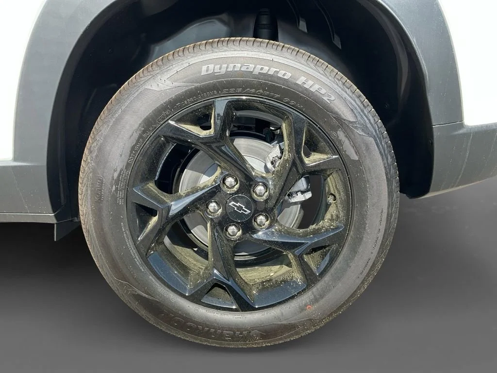 New 2026 Summit White Chevrolet LT image 8
