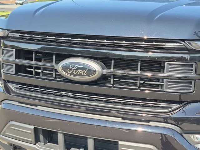 Used 2022 Black Ford XLT image 36