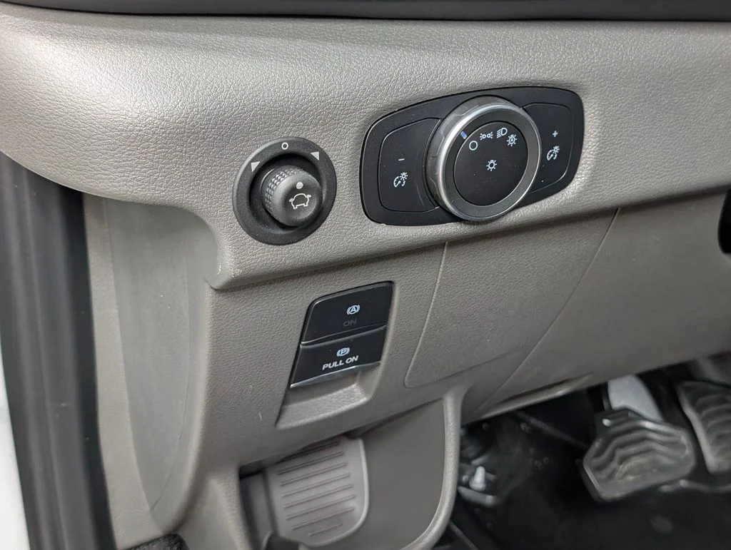 New 2025 Oxford White Ford Cargo Van image 9