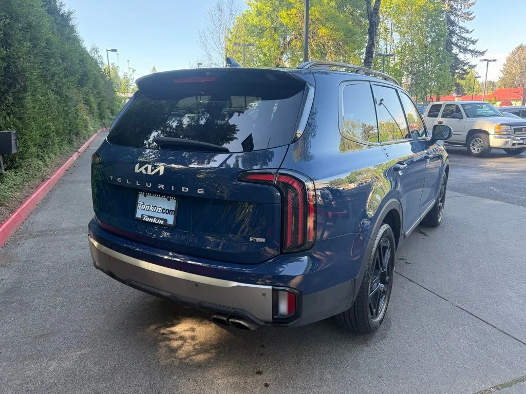Used 2023 Midnight Lake Blue Kia EX X-Line image 4