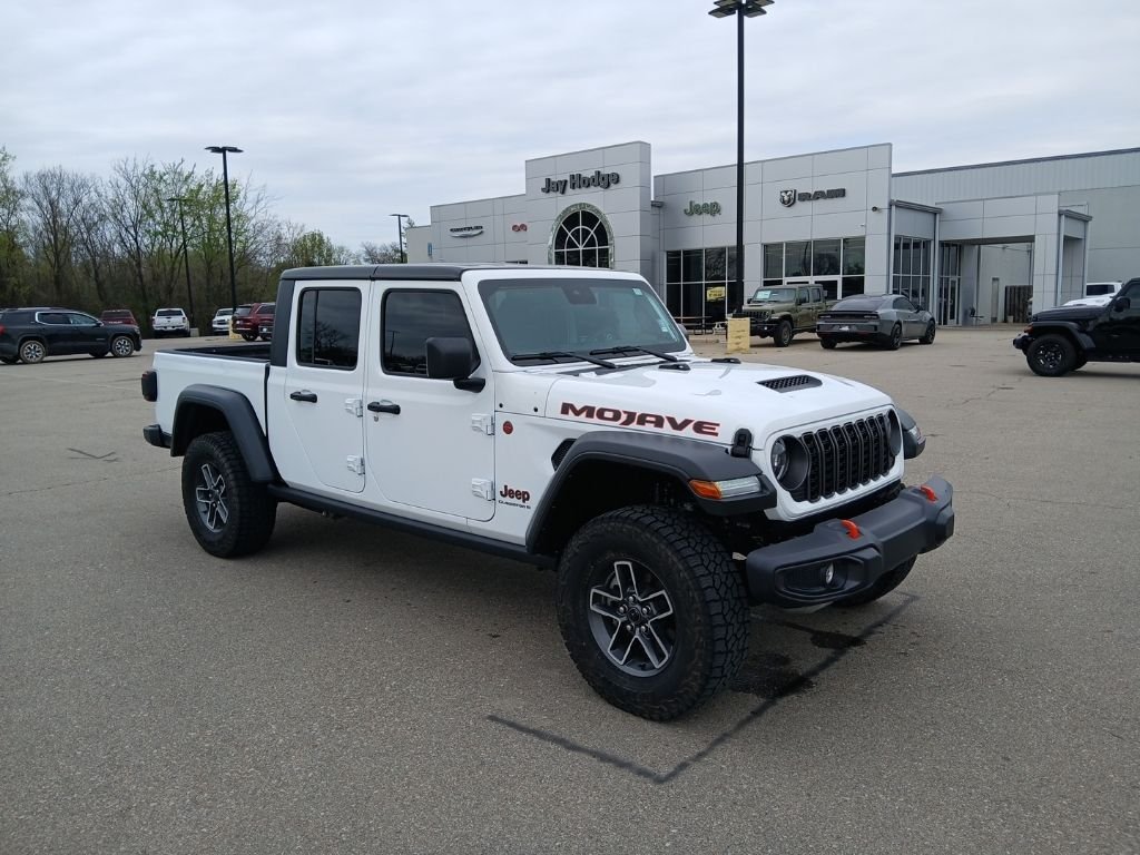 Used 2025 Jeep Gladiator Mojave with VIN 1C6RJTEG5SL501230 for sale in Little Rock