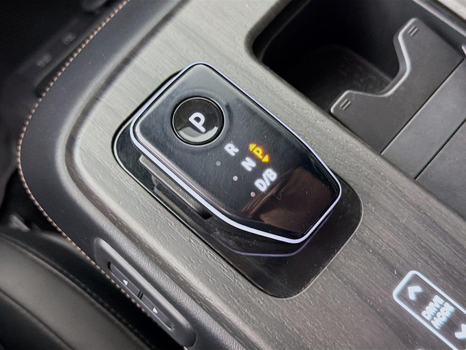 Used 2023 Gun Metallic Nissan ENGAGE image 23