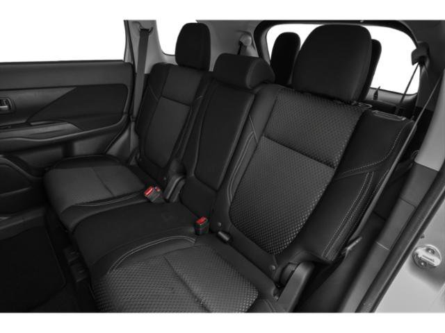 Used 2020 Labrador Black Metallic Mitsubishi SEL image 13