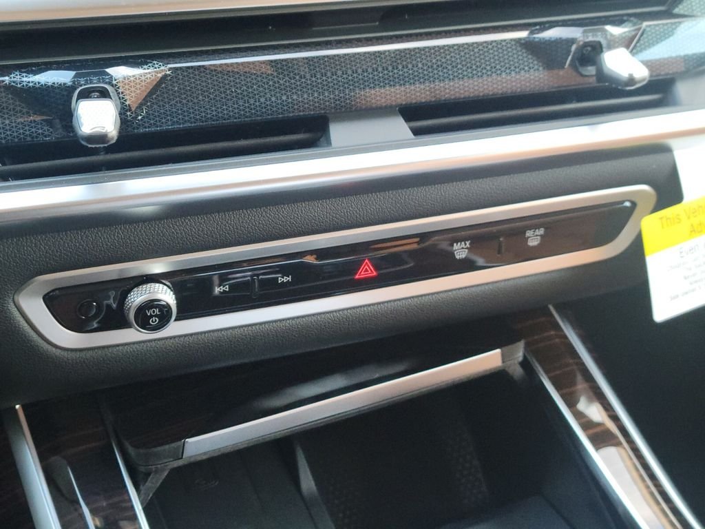Used 2026 Red BMW xDrive40i image 22