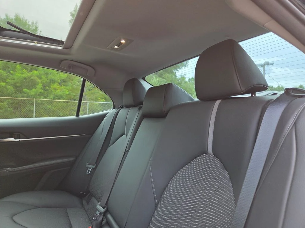 Used 2019 Blue Toyota XSE V6 image 20