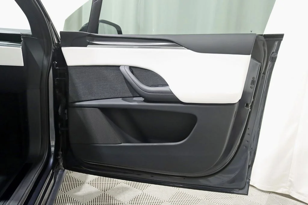 Used 2024 Black Tesla Plaid image 35