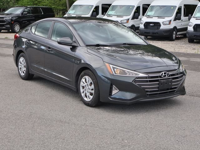 Used 2020 Gray Hyundai SE image 9