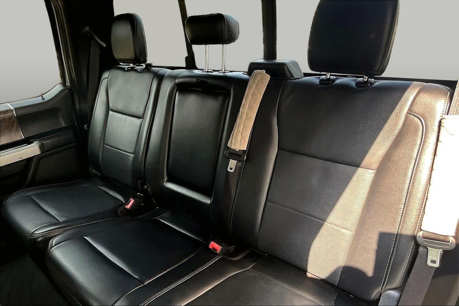 Used 2019 Ingot Silver Metallic Ford LARIAT image 17