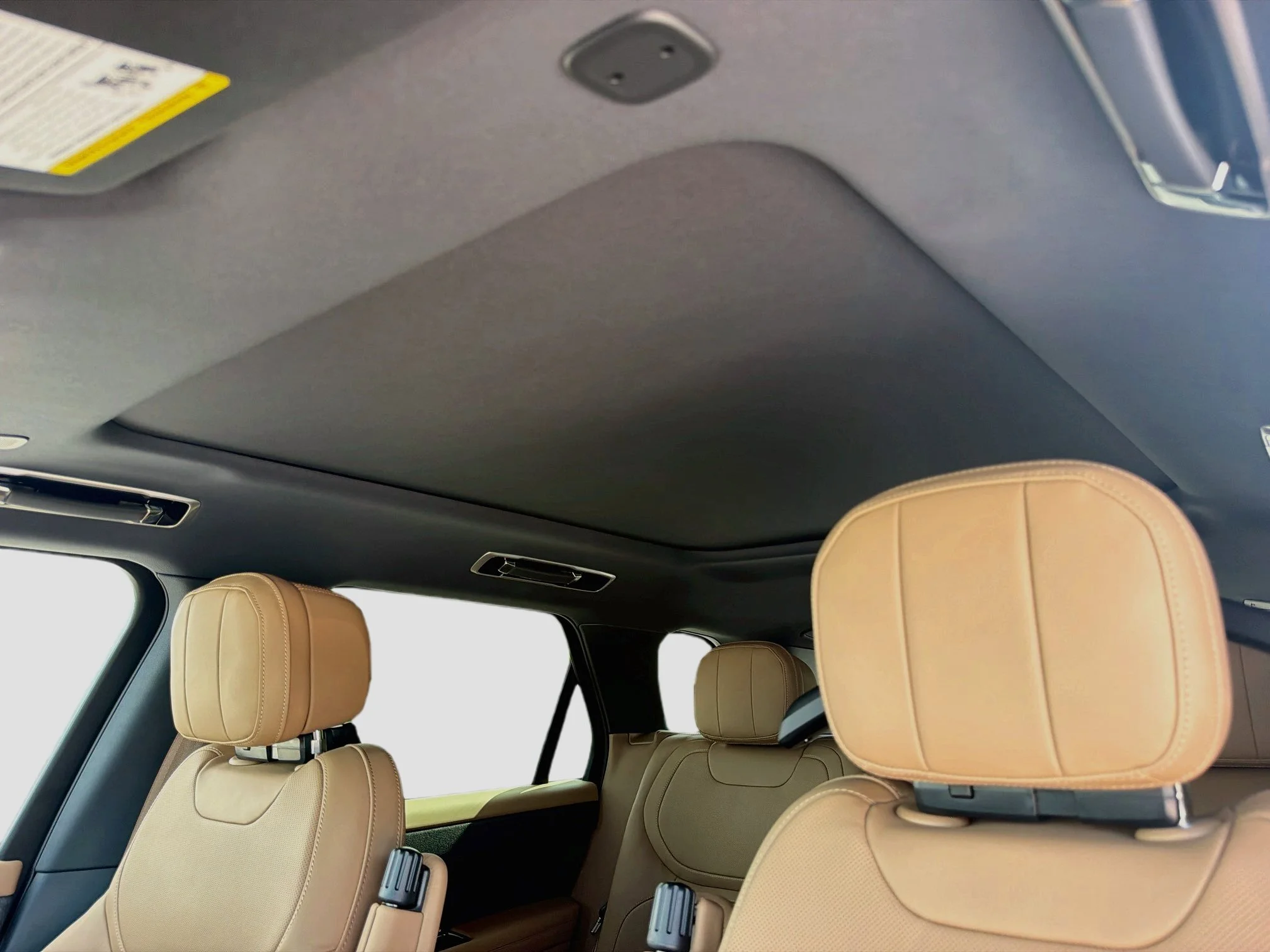 New 2026 Carpathian Grey Land Rover SE image 28