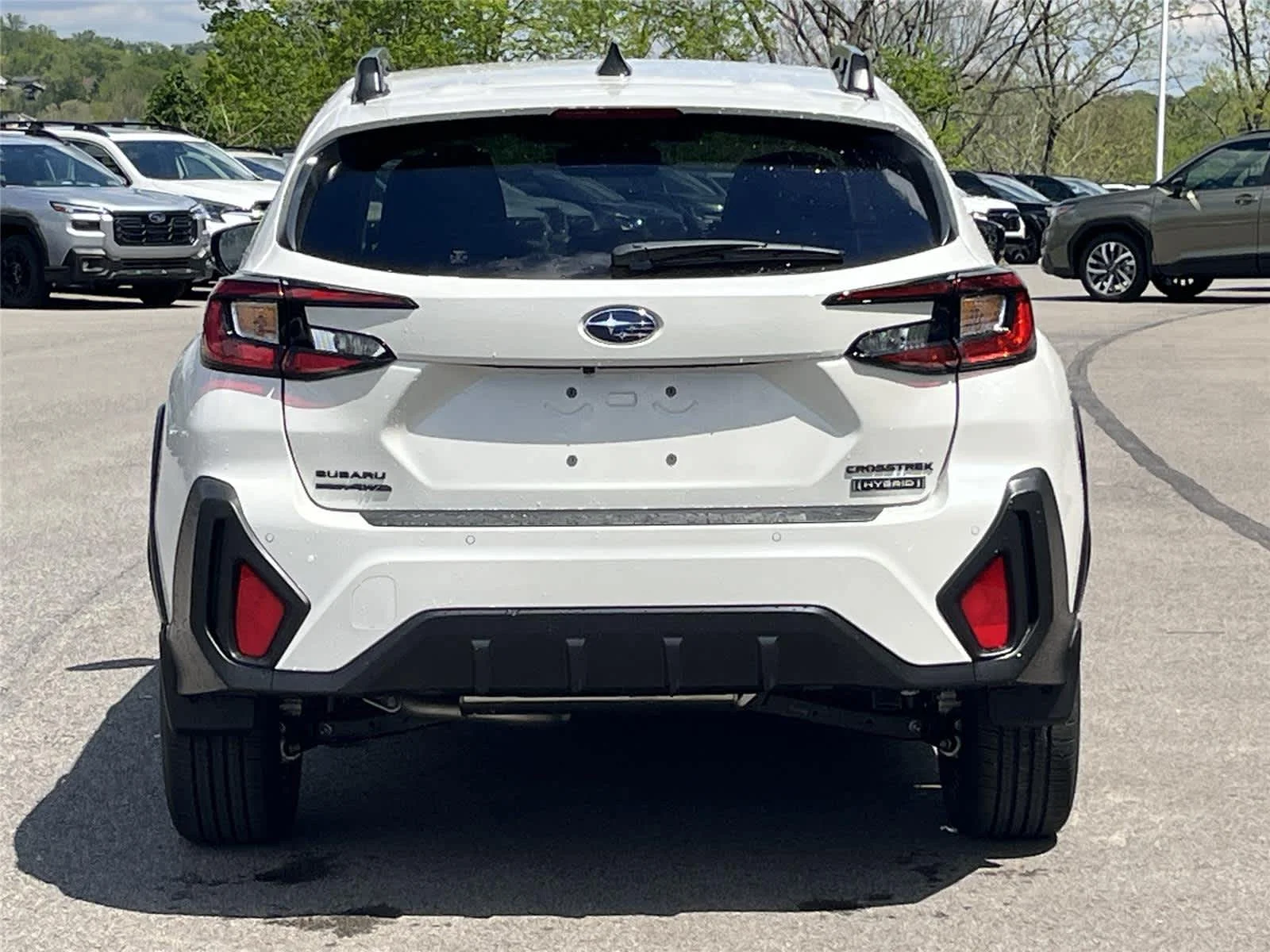 New 2026 CRYSTAL WHITE PEARL Subaru Limited Hybrid image 4