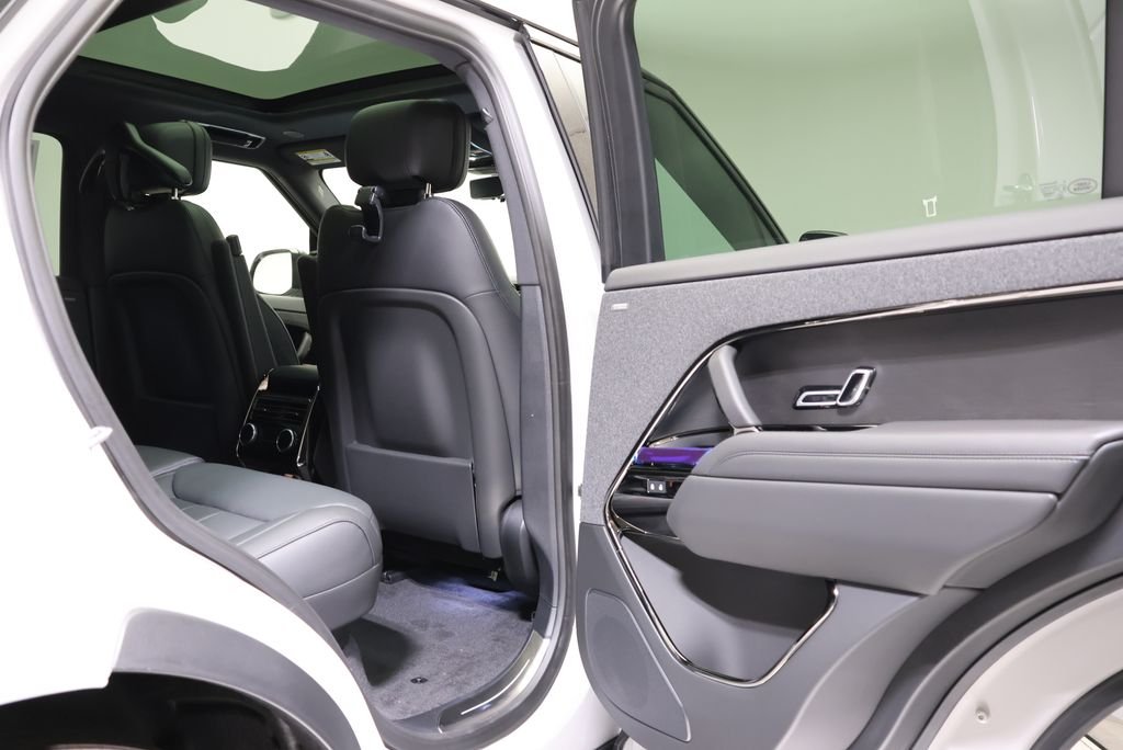 New 2026 Borasco Grey Land Rover Dynamic SE image 42