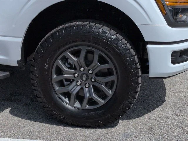 New 2026 Oxford White Ford Tremor® image 11
