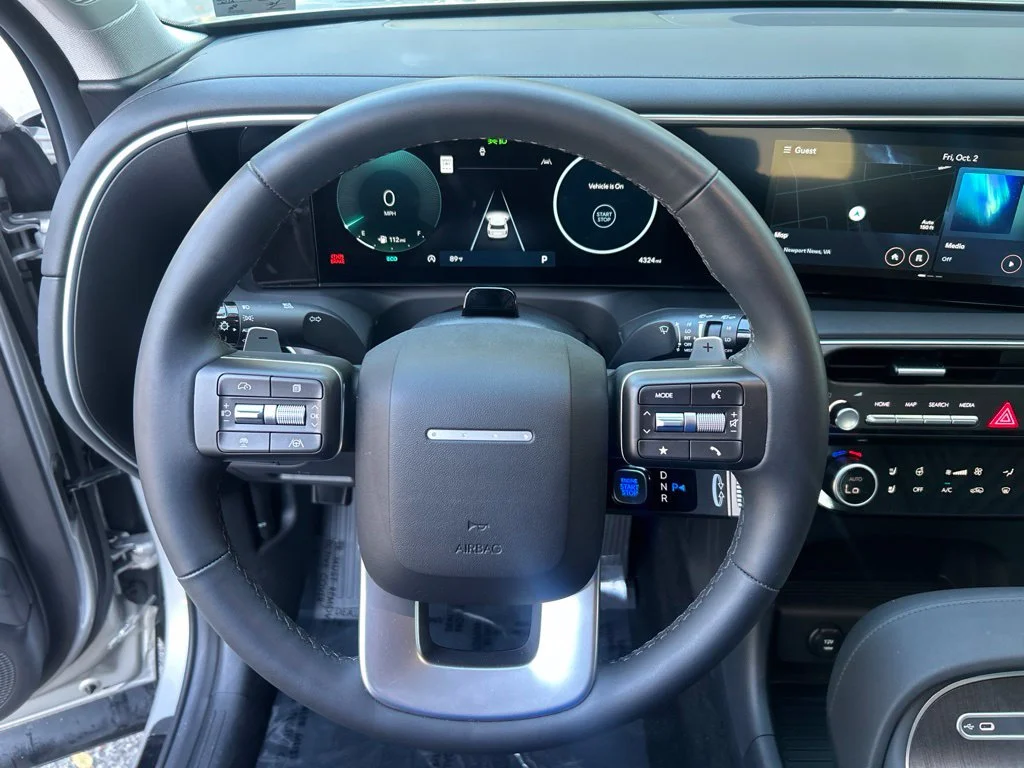 Used 2026 Silver Hyundai SEL Premium image 22