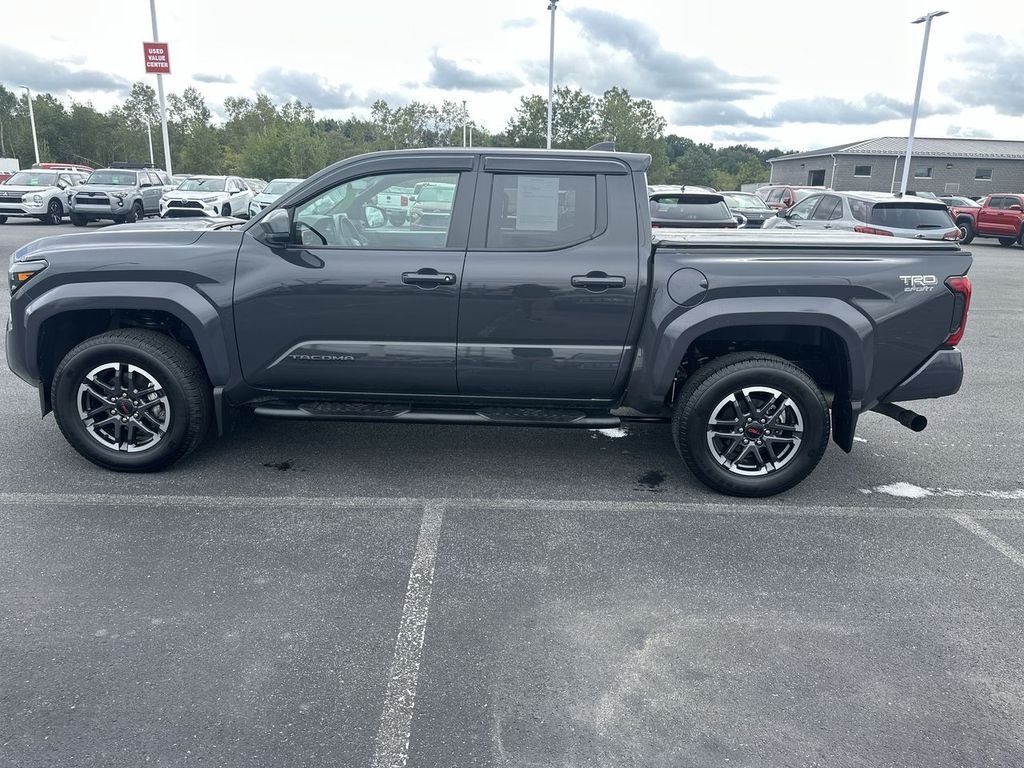 2025 Toyota Tacoma TRD Sport - Photo 5