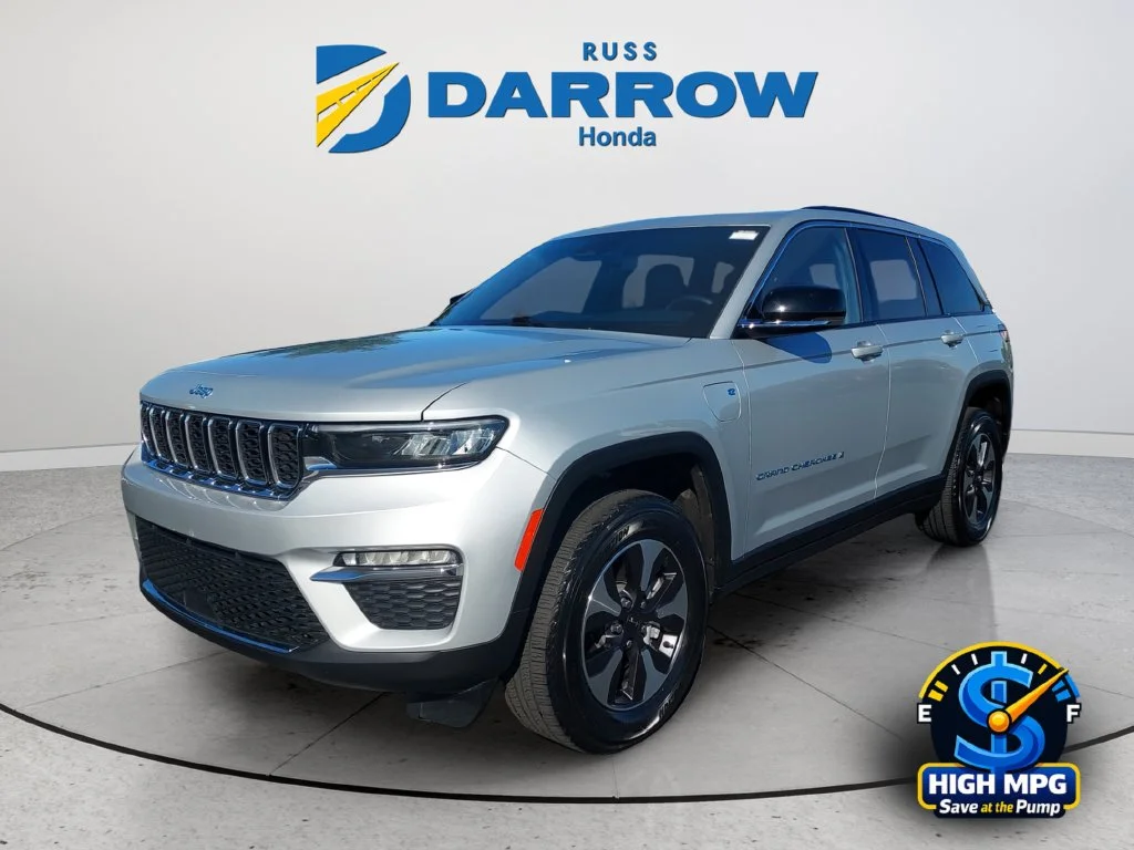 Used 2024 Silver Jeep 4xe image 1