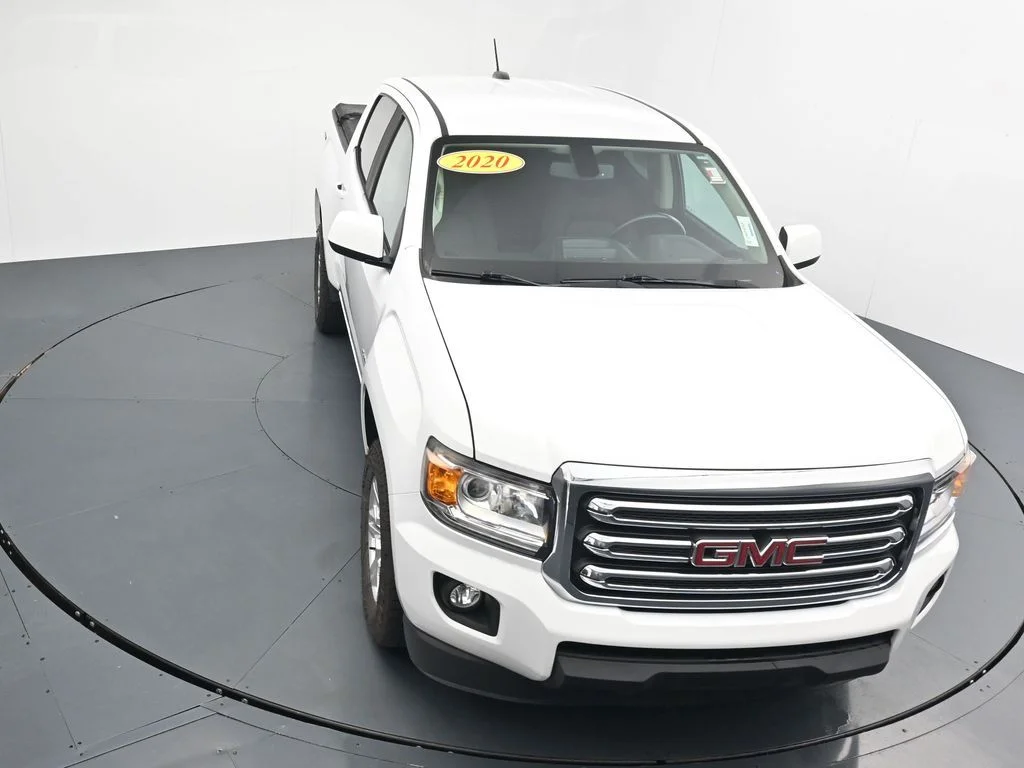 Used 2020 White GMC SLE1 image 24