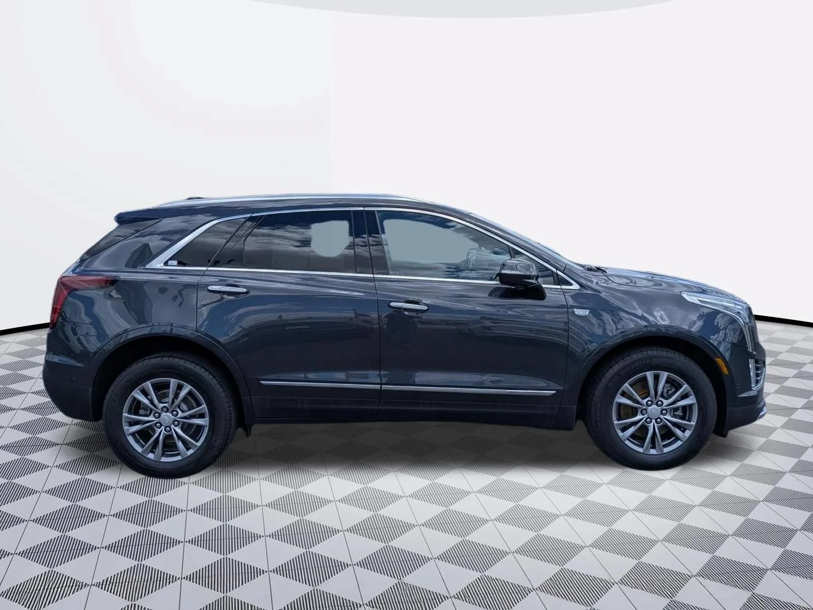 Used 2022 Wilder Metallic Cadillac AWD Premium Luxury image 4