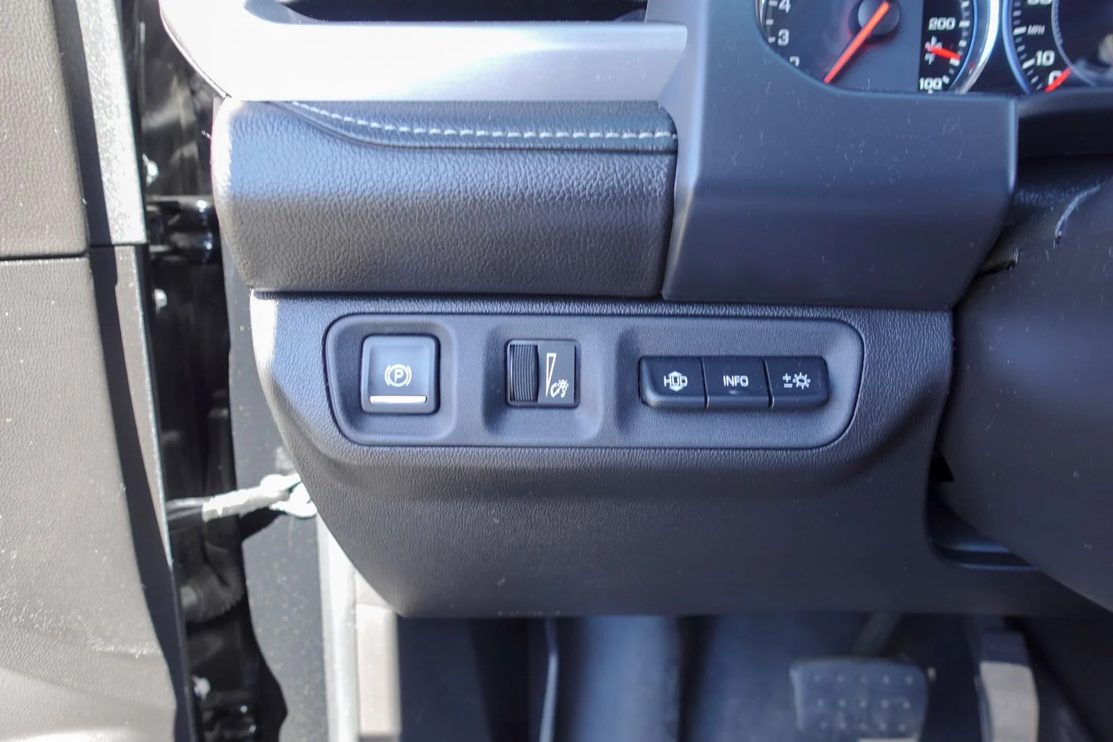 Used 2021 Ebony Twilight Metallic GMC Denali image 16