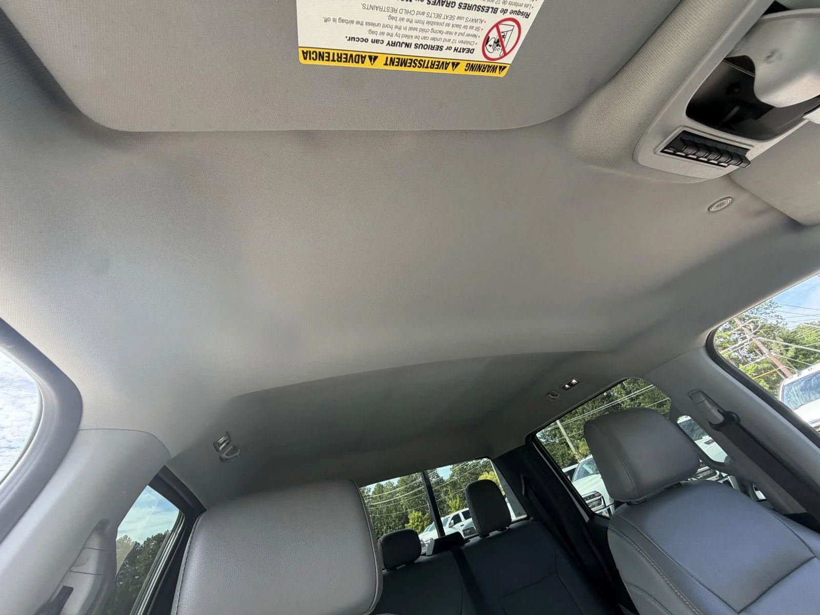 Used 2023 Oxford White Ford XL image 22