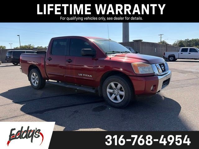 Used 2014 Venetian Ruby Nissan SV image 1