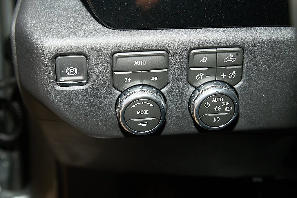 New 2026 Sterling Metallic GMC SLT image 28