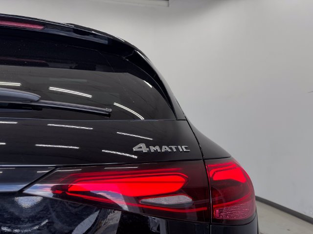 Used 2024 Black Mercedes-Benz GLC 300 image 44