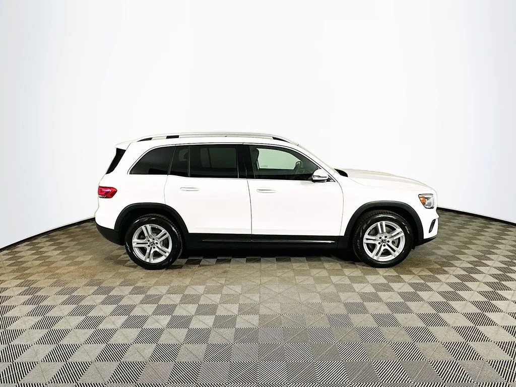 Used 2023 White Mercedes-Benz GLB 250 image 7