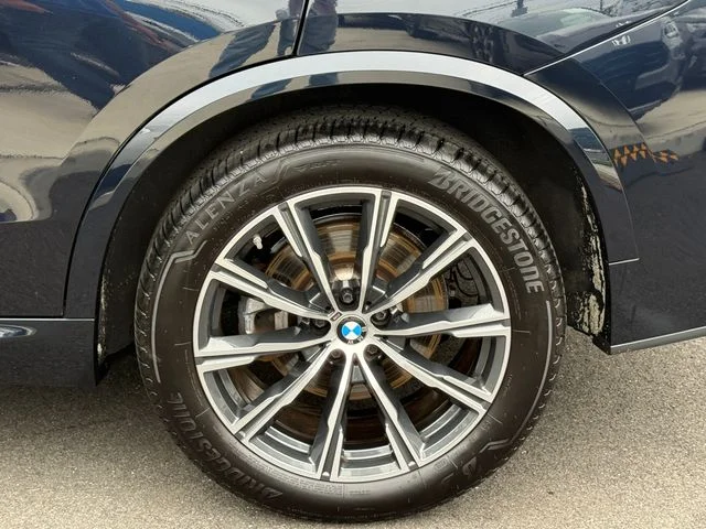 Certified Used 2024 Carbon Black Metallic BMW xDrive40i image 11