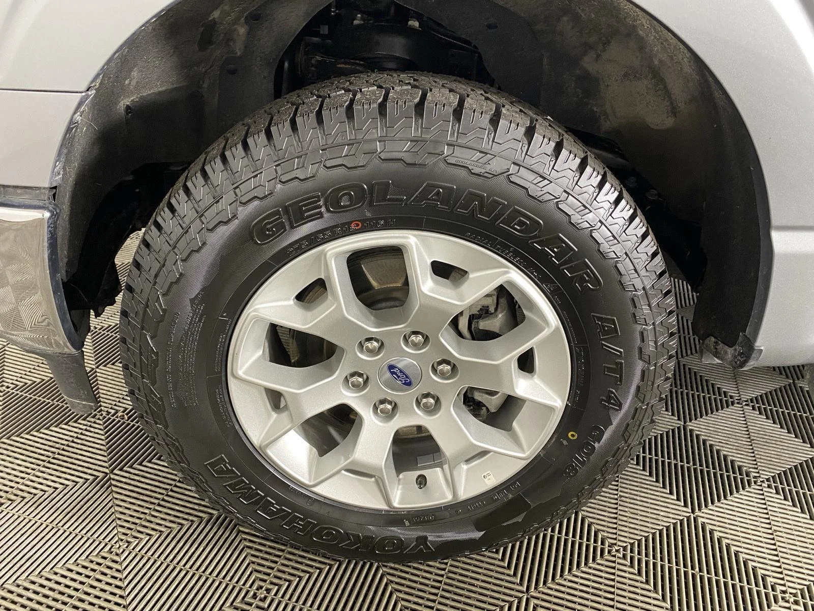 Used 2025 Iconic Silver Ford XLT image 24