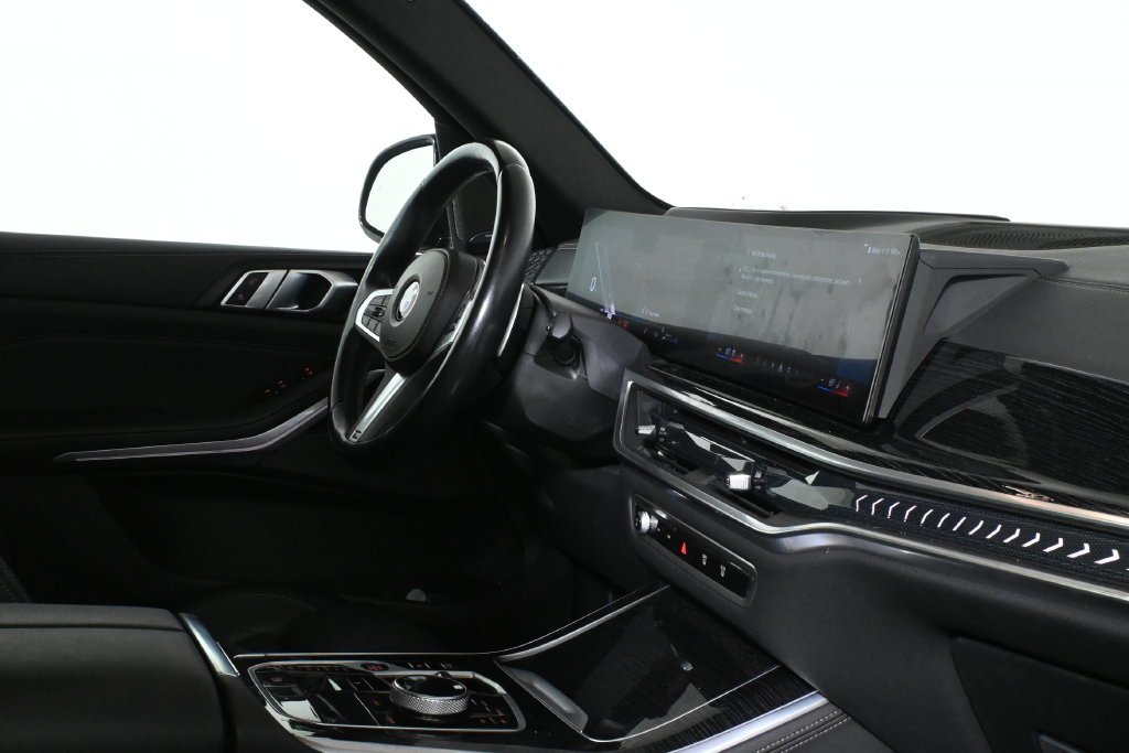 Certified Used 2024 Carbon Black Metallic BMW xDrive40i image 8