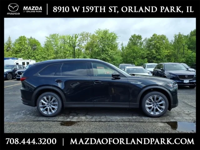 New 2026 BLACK Mazda Preferred image 2