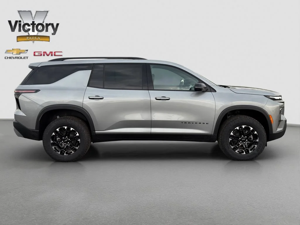 New 2027 Sterling Gray Metallic Chevrolet Z71 image 7