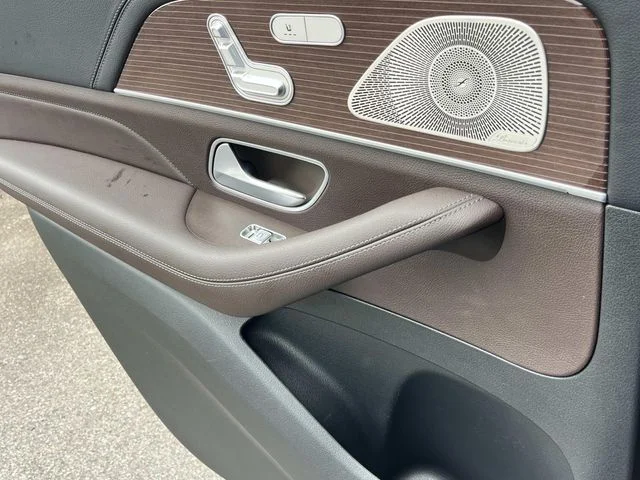 Used 2022  Mercedes-Benz GLS 450 image 18