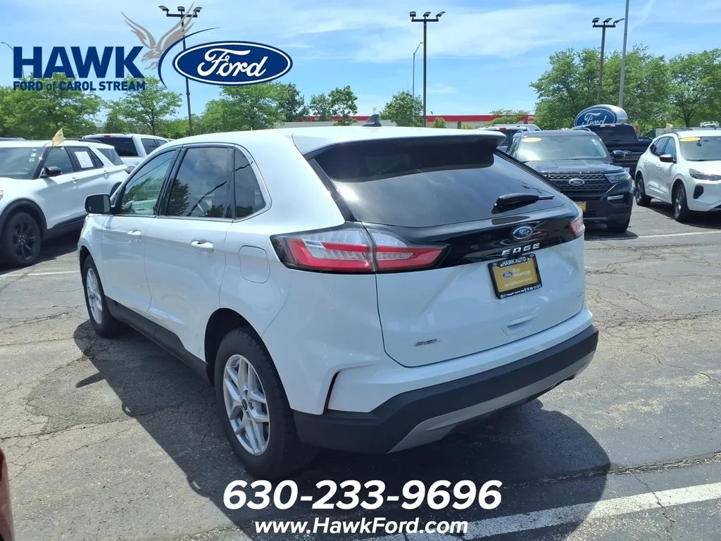 Certified Used 2024 Oxford White Ford SEL image 5