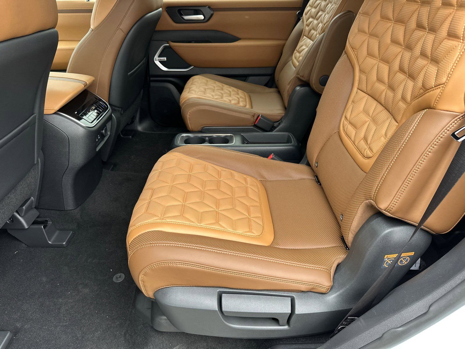 New 2026 White Nissan Platinum Reserve image 22