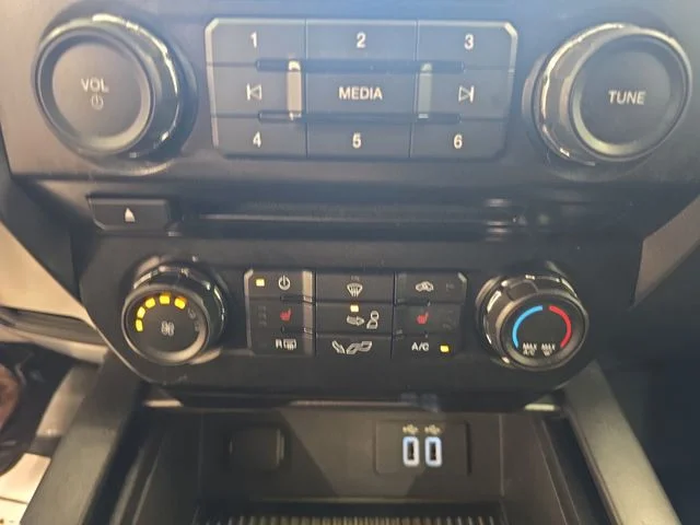 Used 2016 Ingot Silver Metallic Ford XLT image 26