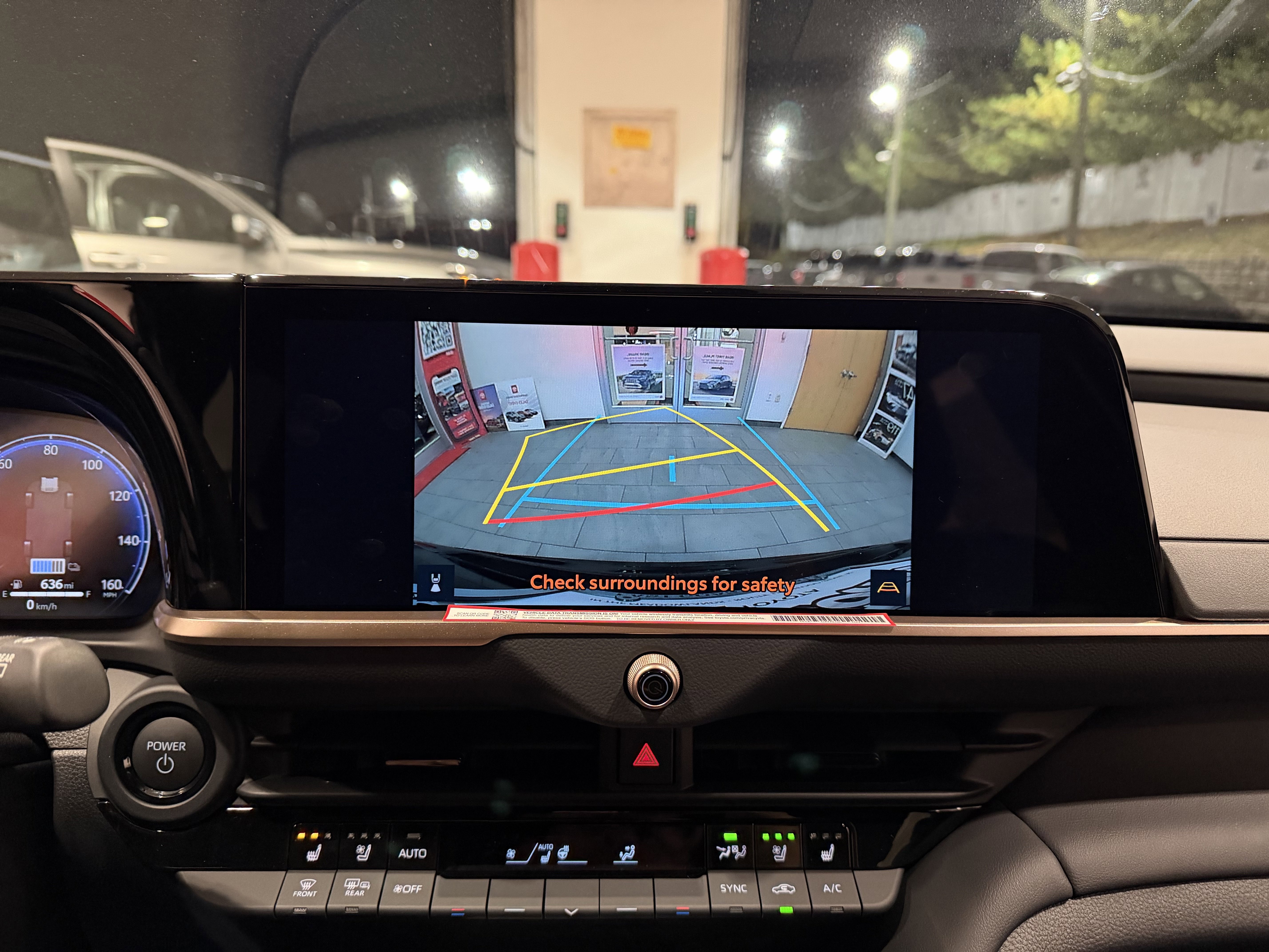 2025 Toyota Crown Signia XLE - Photo 18