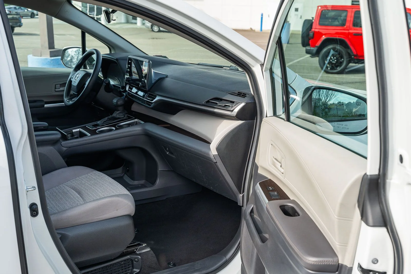 Used 2024 White Toyota LE image 10
