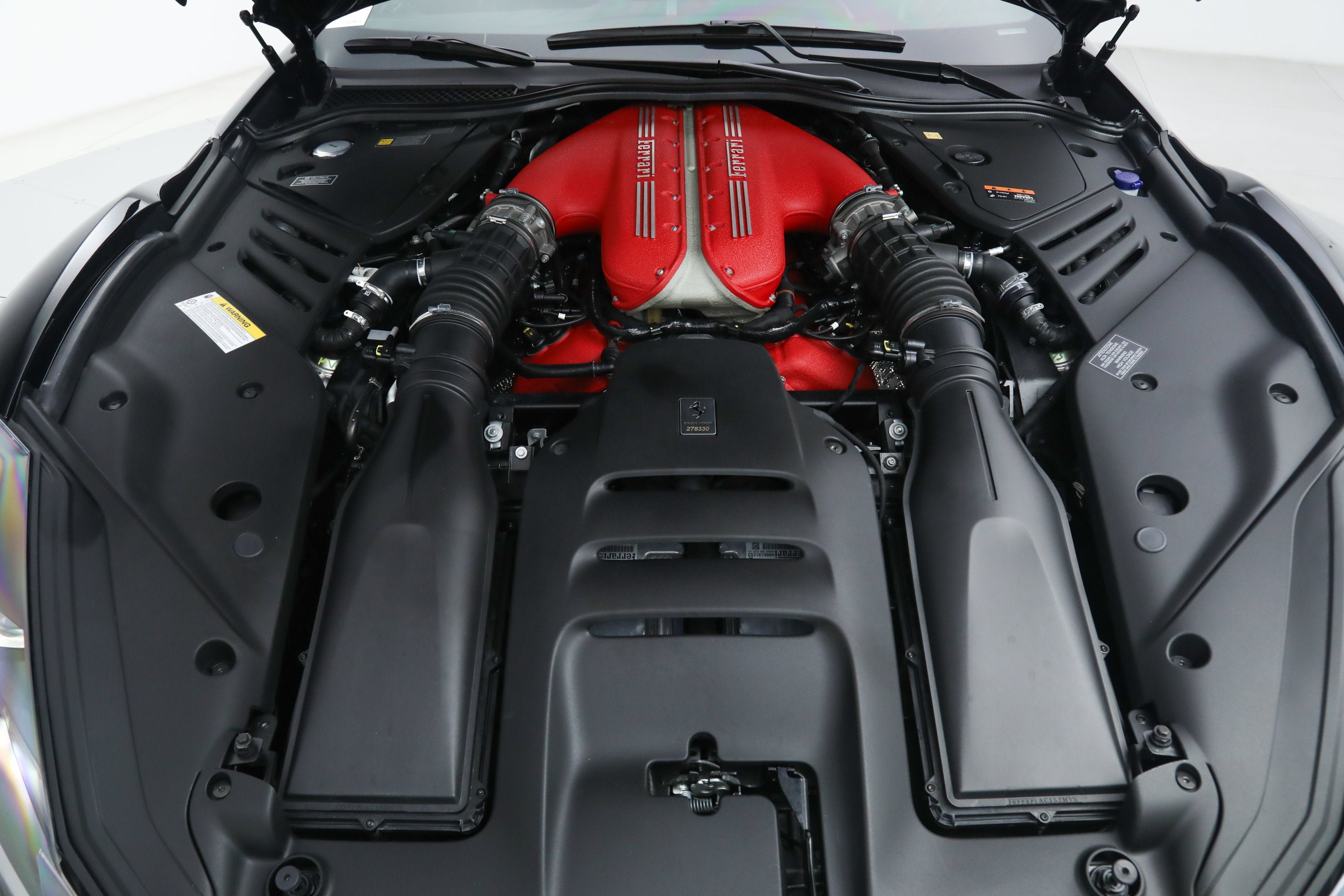 Used 2022 Nero Ferrari  image 38