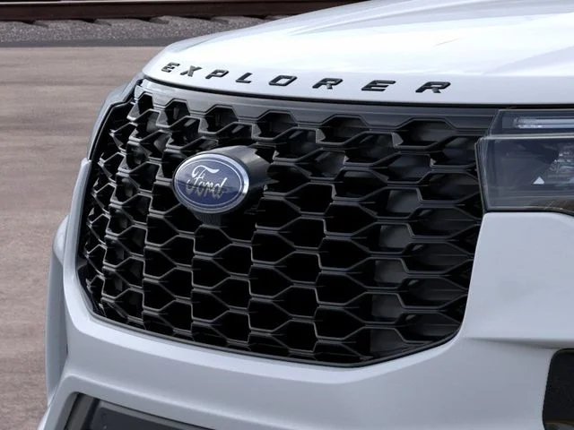 New 2026 Space White Metallic Ford ST-Line image 17