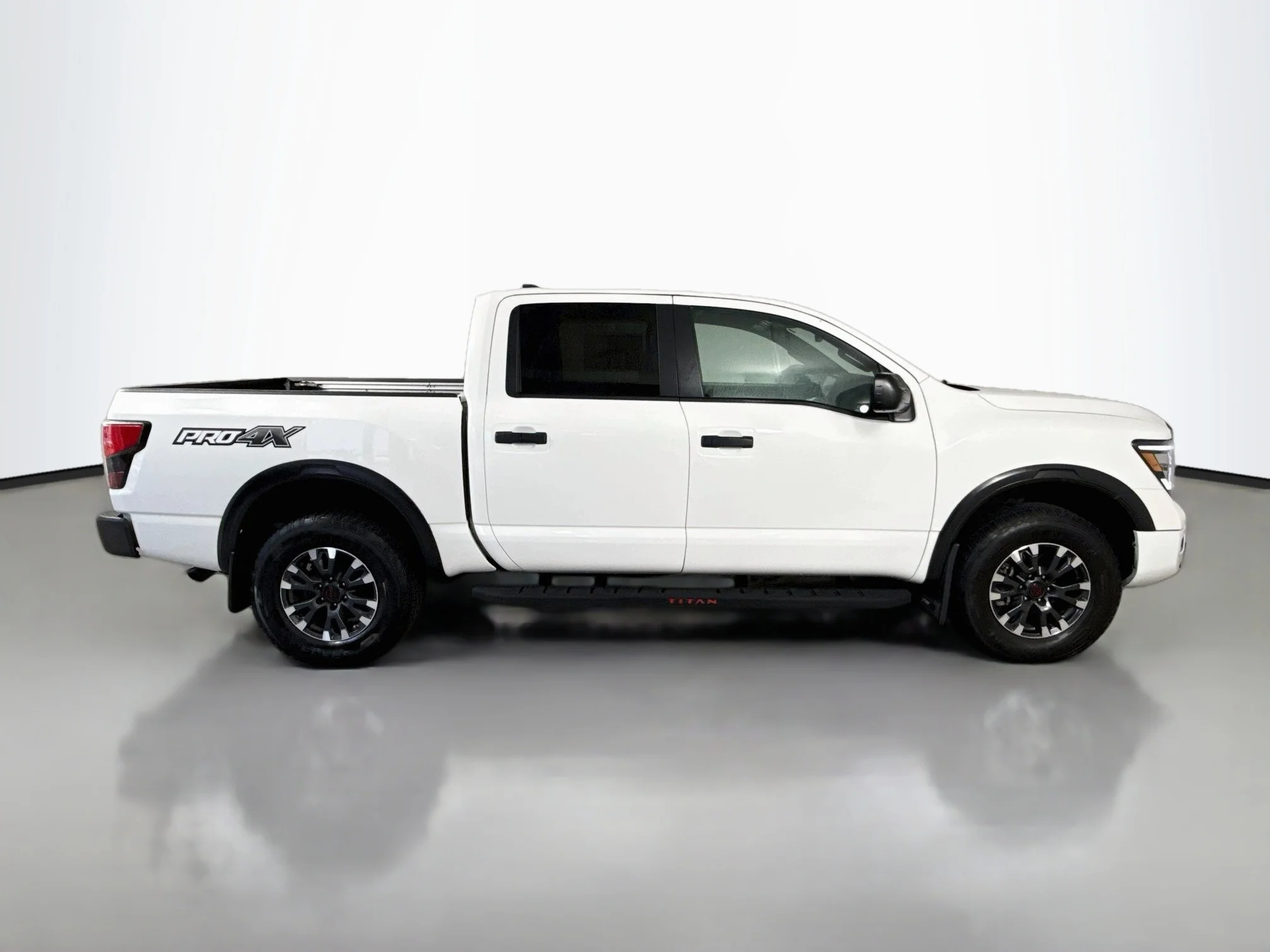Used 2024 Glacier White Nissan PRO-4X image 8