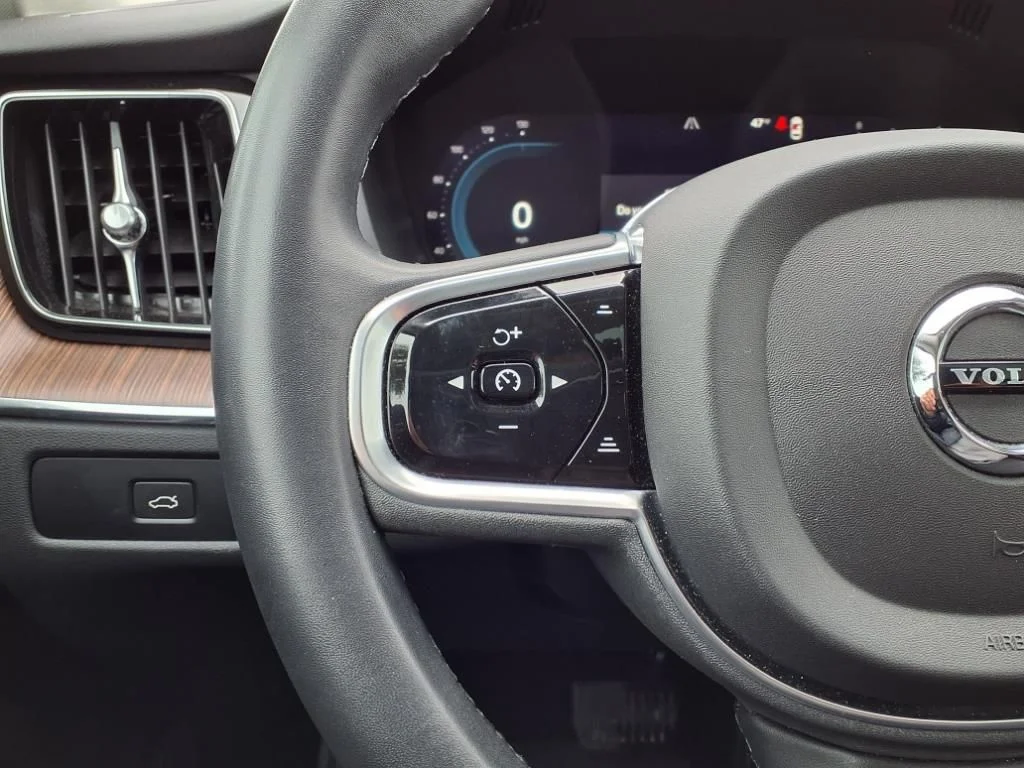 2023 Volvo XC60 Plus - Photo 6