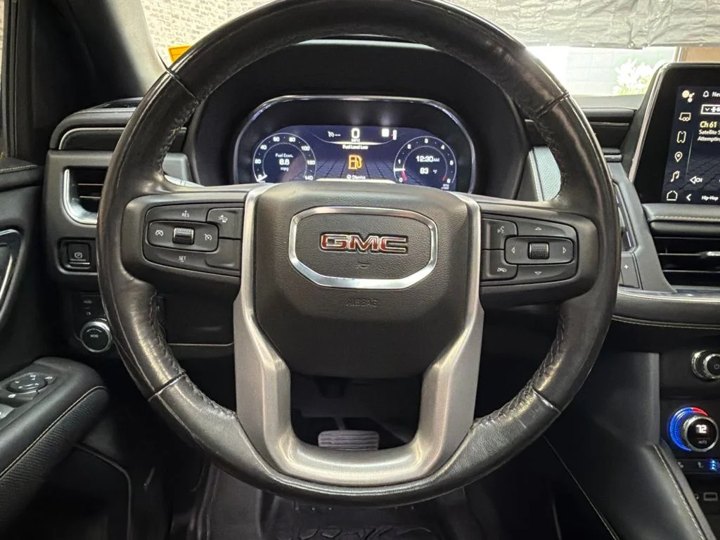 Used 2023 White Frost Tricoat GMC SLT image 17