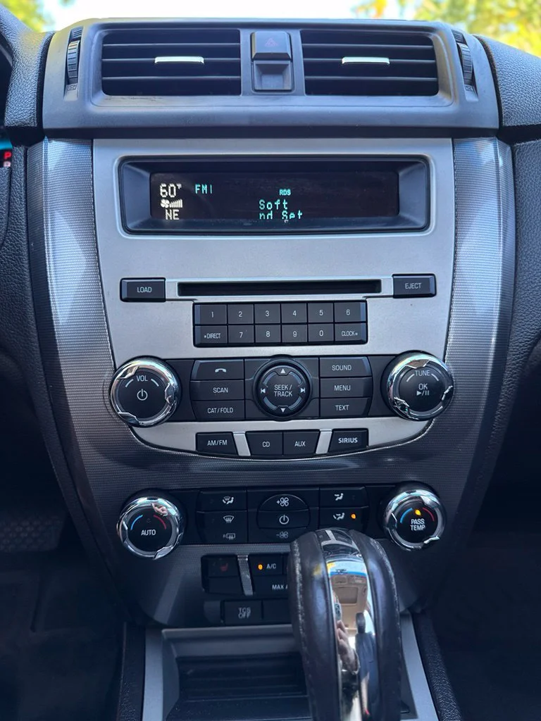 Used 2012 Steel Blue Metallic Ford SEL image 16