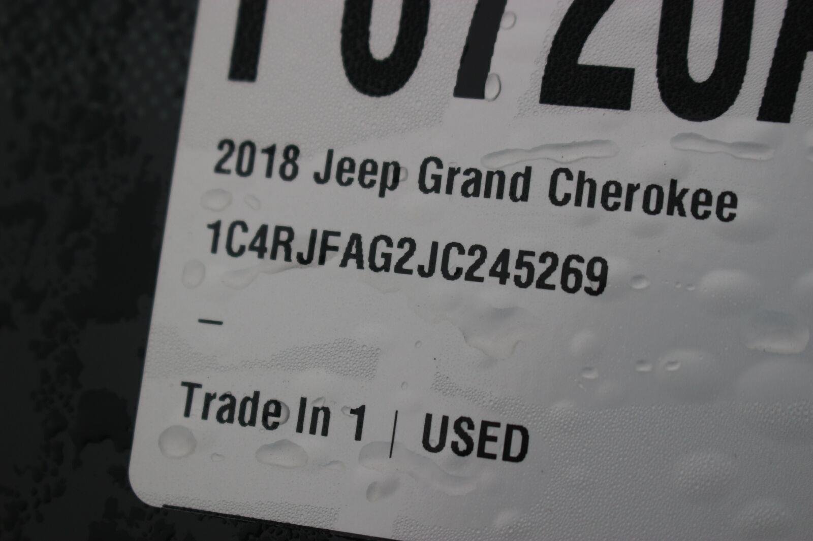 Used 2018  Jeep Laredo E image 34