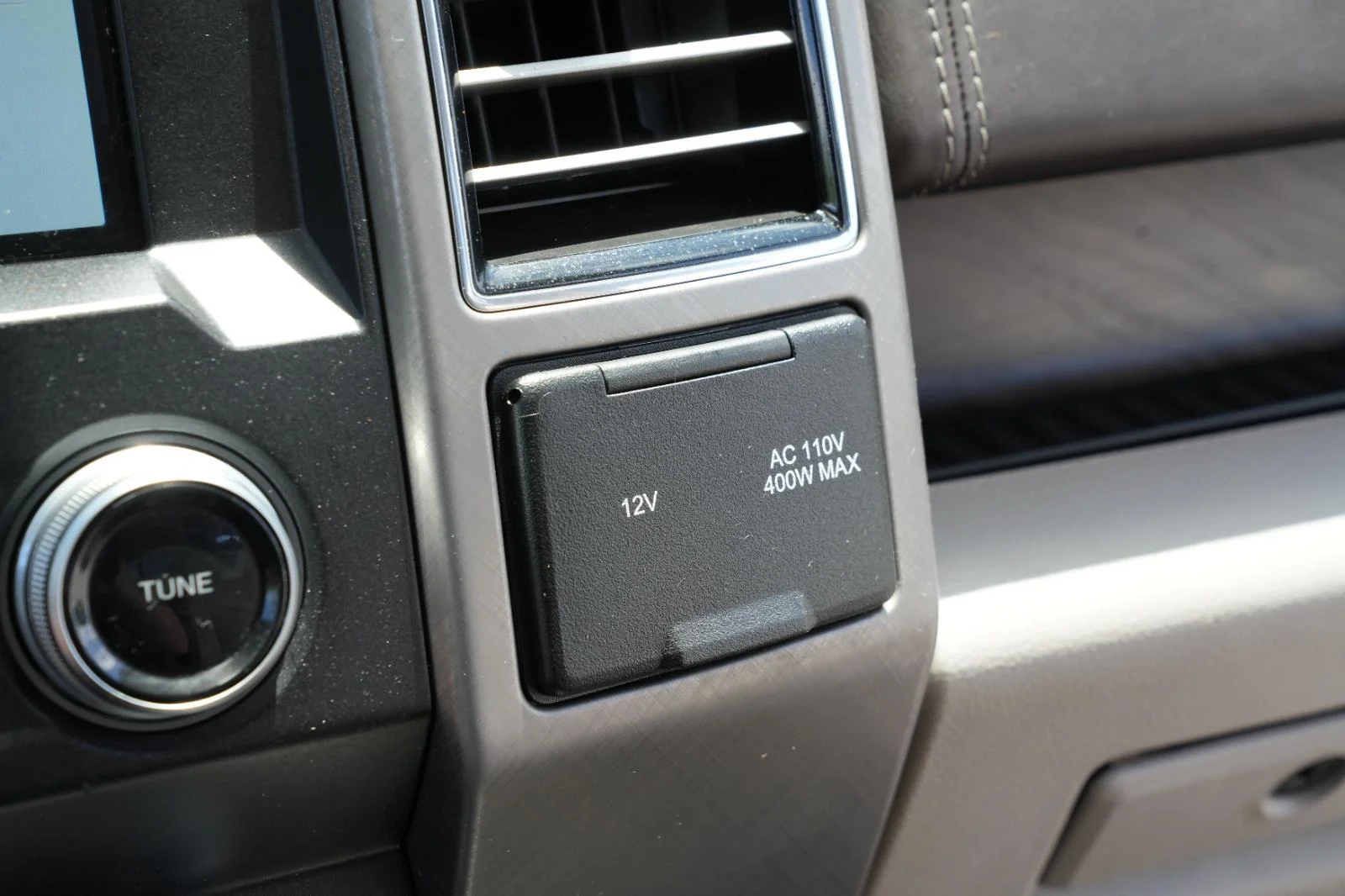 Used 2020 White Ford Limited image 27