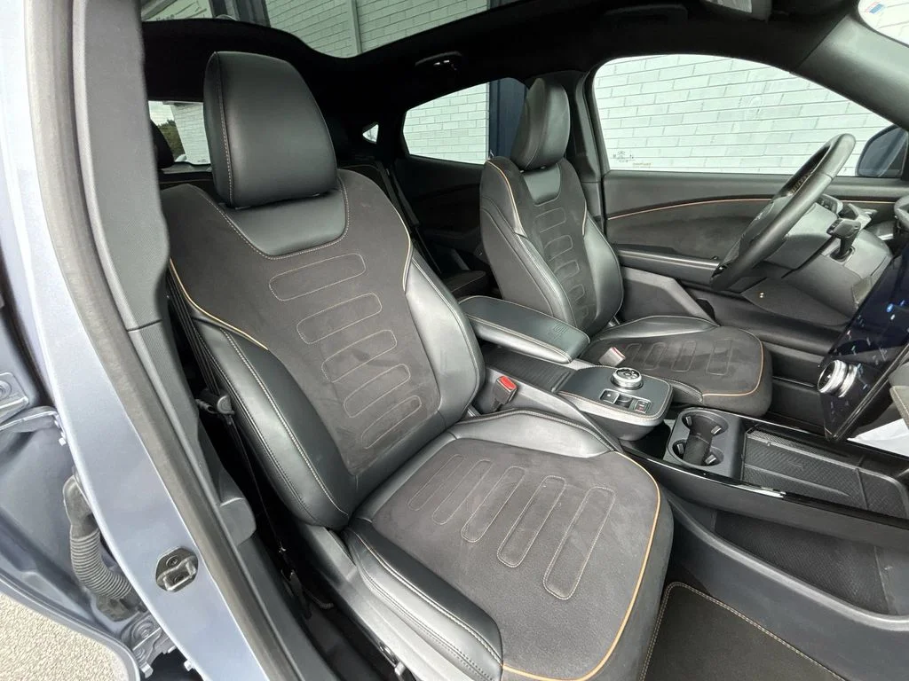 Used 2022 Blue Ford GT image 27