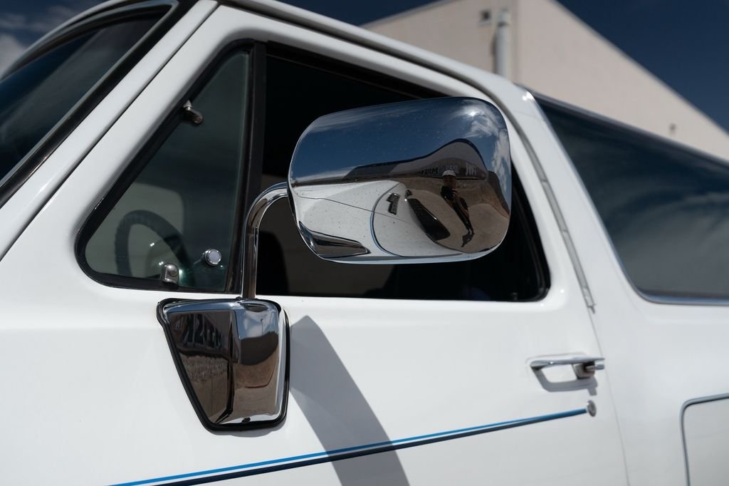 Used 1988  Dodge 100 image 46