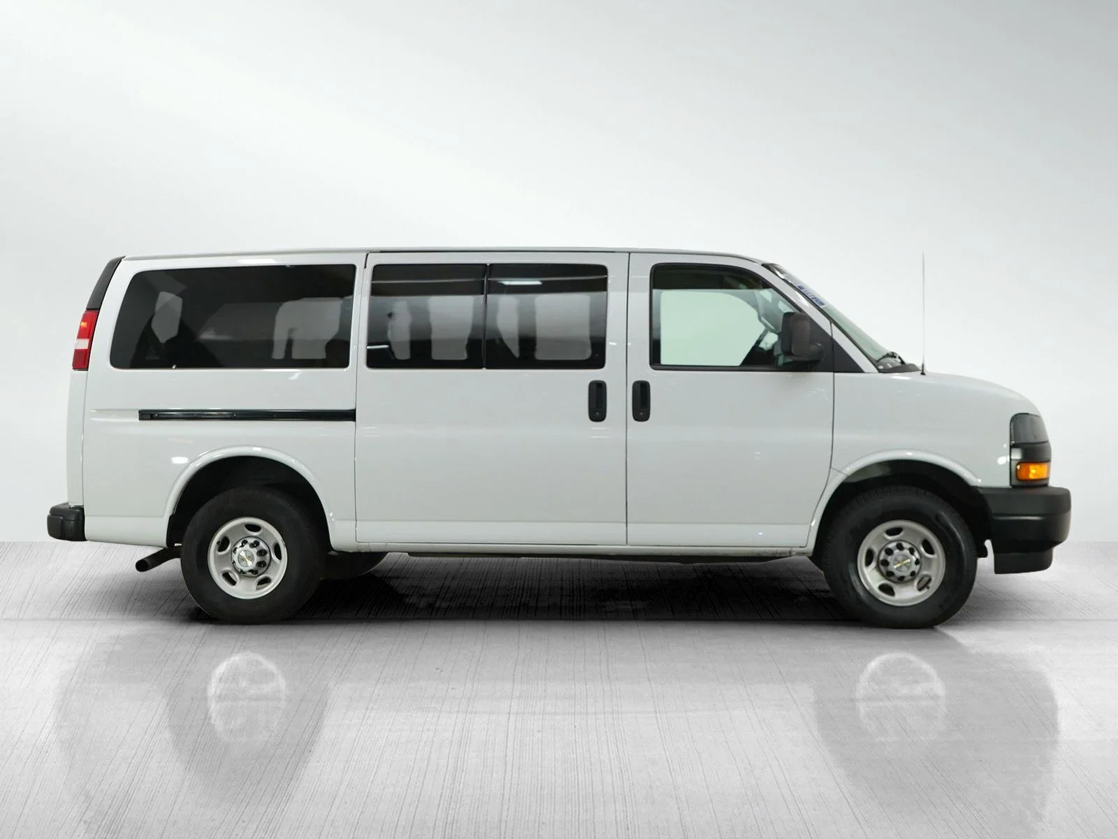 Used 2023 Summit White Chevrolet LS image 7