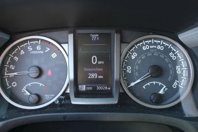 Used 2019 Silver Toyota SR5 image 12